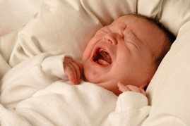 أعراض اليرقان النووي عند الطفل حديث الولادة