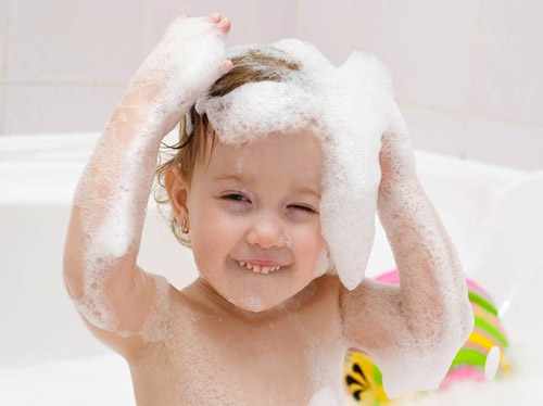 كيفية استخدام الشامبو لامراض الجلد  الشامبو الجلدي"Shampoos"