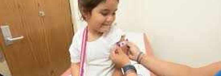 تطعيم الطفل وهو مريض